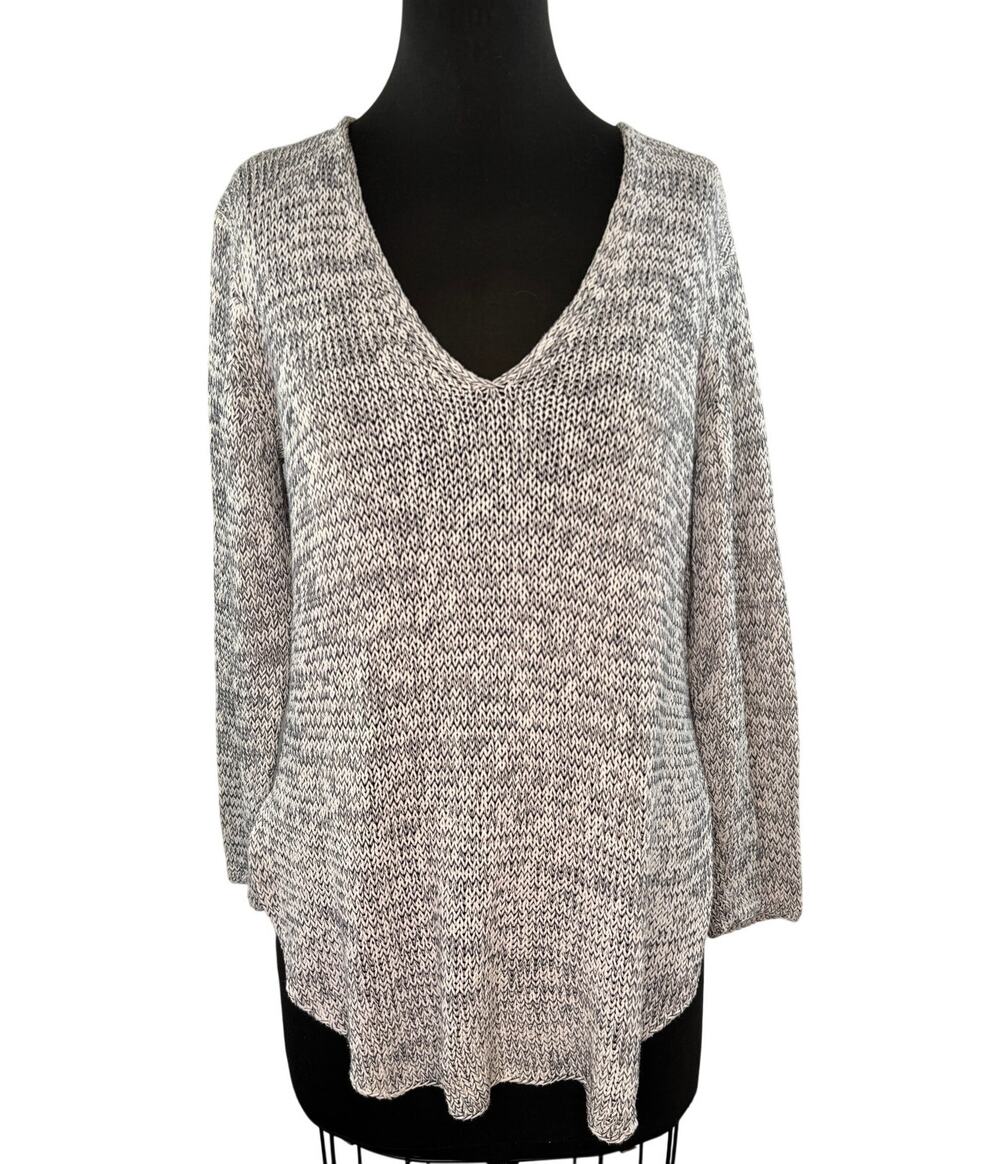 WOODEN SHIPS Paola White Black Sweater Knit V-Neck Long Sleeve Curved Hem S/M